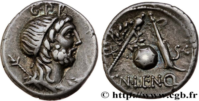 CORNELIA
Type : Denier 
Date : c. 76-75 AC. 
Mint name / Town : Espagne 
Metal :...