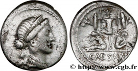 JULIUS CAESAR
Type : Denier 
Date : 45 AC. 
Mint name / Town : Espagne 
Metal : silver 
Millesimal fineness : 950  ‰
Diameter : 19  mm
Orientation die...