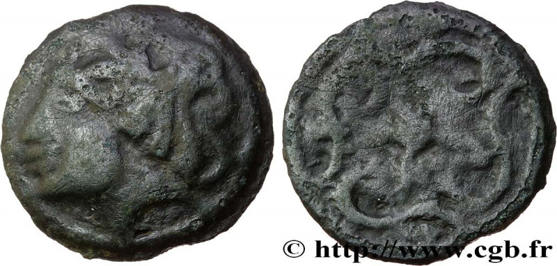 DUROCASSIS (Area of Dreux)
Type : Potin aux volutes cruciformes, lourd 
Date : c...