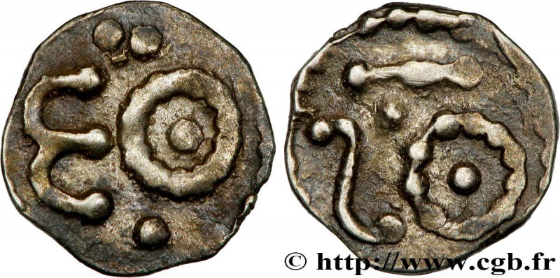 UNSPECIFIED MINT
Type : Denier, EO / SO 
Date : VIIIe siècle 
Date : s.d. 
Mint ...