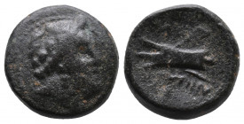 Phoenicia, Arados. AE 6.58gr (Circa 2nd century BC). Av.: Laureate head of Zeus.Rv: Triple-pointed ram of galley left. HGC 10, 88; Duyrat 1733 ff., F-...
