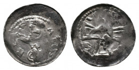 Bertram, 1179-1212. Denar. 0,75 g. Brustbild l.//Kreuz, darauf betende Hände. de Saulcy 29; Wendling II/E/k/2.