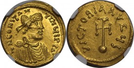 Byzantinische Münzen. Constans II Pogonatus (641-668 n. Chr.). AV semissis (2,18 g). Konstantinopel. Diademed und drapierte Büste von Constans rechts ...