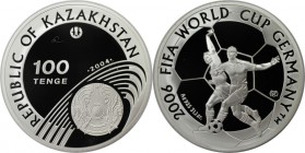 Weltmünzen und Medaillen, Kasachstan / Kazakhstan. Fussball - WM 2006 in Deutschland. 100 Tenge 2004, Silber. KM 119. Polierte Platte
