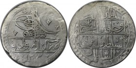 Weltmünzen und Medaillen, Türkei / Turkey. Yuzluk AH 1203/4 (1792), Silber. 31.61 g. 45 mm. Sehr schön. Berieben