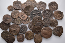 32 ancient bronze coins (Bronze, 246.00g)