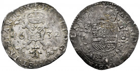 Philip IV (1621-1665). 1 patagon. 1632. Bruges. (Tauler-2663). (Vanhoudt-645 BG). (Vti-1060). Ag. 27,68 g. Old cabinet tone. Scarce in this grade. Alm...