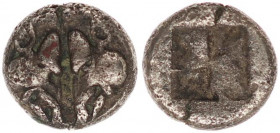 Lesbos, Mytilene Diobol.AR. circa 500-450.
Lesbos, Mytilene
Diobol circa 500-450, AR (1.23g.,9,5mm.) Two confronted boar heads. Rev. Incuse square pun...
