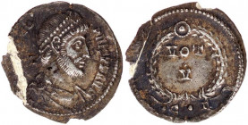 Procopius (Usurper, 365-366), Siliqua, Constantinople. AR .
D N PROCO-PIVS P F AVG, Pearl-diademed, draped and cuirassed bust r., Rv. VOT/V in two lin...