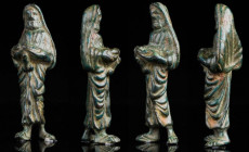 Römisches Reich Bronze Priesterfigur (Capite Velato) Ca. 100-300 AD
Römisches Reich Bronze Priesterfigur (Capite Velato)
Ca. 100-300 AD Fantastic Anci...