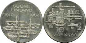 Europäische Münzen und Medaillen, Finnland / Finland. 50 Jahre Unabhängigkeit. 10 Markkaa 1967. 23,75 g. 0.900 Silber. 0.69 OZ. KM 50. Stempelglanz