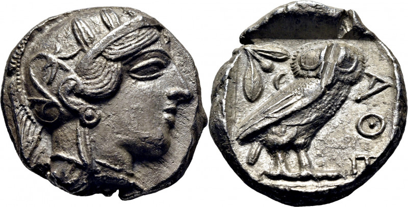 ATICA-ATENAS. Tetradracma ático. 480-407 a.C. Cabeza de Atenea con casco adornad...