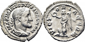 Maximino I. Denario. Acuñación centrada. Cierto atractivo