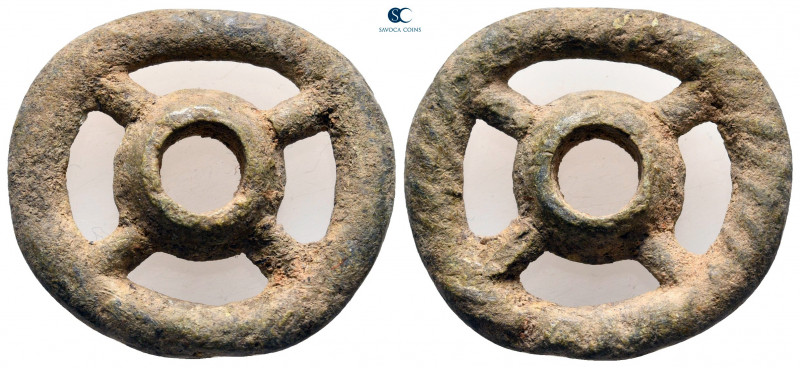 Central Europe. Proto-currency 300-200 BC. 
Ring money AE

26 mm, 8,93 g

...
