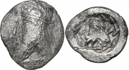 Greek Asia. Persis. Napād (Kapat) (1st century AD). AR Obol. Obv. Bearded bust left, wearing diadem and tiara. Rev. Bearded bust left, wearing diadem....