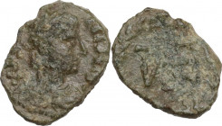 Ostrogothic Italy, Theodahad (534-536). AE Nummus. In the name of Justinian I, 534-536. Rome mint. Obv. Pearl-diademed and draped bust right. Rev. Mon...