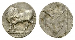 Sybaris AR Obol, c. 550-510 BC 

Lucania, Sybaris . AR Obol (9 mm, 0.43 g), c. 550-510 BC.
Obv. Bull standing left, head right; VM (=ΣY, retrograde...