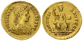 Valentinianus II AV Solidus, Constantinople 

 Valentinianus II (375-392 AD). AV Solidus (20-21 mm, 4.36 g), Constantinople mint, 388-392 AD.
Obv. ...
