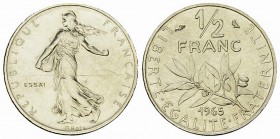 France, NI Essai de 1/2 Franc 1965 

 France, Ve République . NI Essai de 1/2 Franc Semeuse 1965 (4.57 g), Paris.
Gad. 429.

FDC.