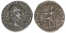 Traianus 98-117
Römisches Reich - Kaiserzeit. Denar. PONT MAX TR POT COS II
Rom
3,06g
RIC 22
ss/vz