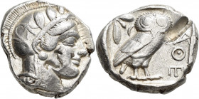 Attika: Athen: AR-Tetradrachme ca. 450 v.Chr. 17,13 g. Kopf der Athena mit lorbeerbekränztem attischem Helm nach rechts / Eule mit Olivenzweig mit Fru...