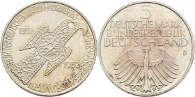 Bundesrepublik Deutschland 1948-2001: 5 DM 1952 D, Germanisches Museum, Jaeger 388. Kratzer, kleine Kratzer und Randfehler, fast vorzüglich.
 [differ...