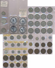 Australien: Lot mit diversen Münzen aus Australien, dabei auch 4 x 1 OZ Kookaburra. Auch Neuseeland und weitere ausländische Münzen gesichtet.
 [zzgl...