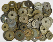 China: Lot mit 120 diversen Cash-Münzen. Diese wurden vom Vorbesitzer bestimmt, beim Transport sind jedoch alle durcheinandergekommen. Dabei Münzen um...