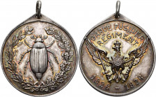 Medaillen Deutschland: Berlin: Silbermedaille 1926, unsigniert. Auf das 100jährige Bestehen des 'Garde Füsilier Regiments'. Gekrönter Adler / Maikäfer...