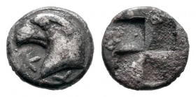 Aiolis. Kyme. Hemiobol. 450-400 BC. (Sng Cop-31/2). (Sng von Aulock-1623). Anv.: Head of eagle to left; KY to left. Rev.: Quadripartite incuse square....