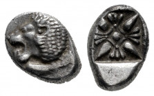 Ionia. Miletos. 1/12 stater. 520-450 BC. (SNG Kayhan-476/81). (Sng Keckman-273). Anv.: Forepart of roaring lion right. Rev.: Stellate pattern within i...