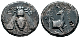 Ionia. Ephesos. Tetradrachm. 390-325 BC. Uncertain magistrate. (Pixodorus-pp. 172–206 (Unlist. obv)). Anv.: Bee. Rev.: Front of deer on the right; pal...