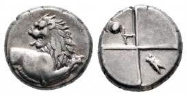 Kardia. Chersonesos. Hemidrachm. 357-320 BC. (McClean-4093). (Sng Berry-503). Anv.: Forepart of lion to right, head reverted. Rev.: Quadripartite incu...