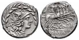 Gellius. Cnaeus Gellius. Denarius. 138 BC. Rome. (Ffc-740). (Craw-232). (Cal-610). Anv.: Head of Roma right, X behind, all within laurel-wreath. Rev.:...