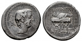 Livineia. L. Livineius Regulus. Denarius. 42 BC. Rome. (Rsc-11). (Ffc-815). (Craw-494/28). (Cal-901). Anv.: The head of the praetor. L. Livineius Regu...