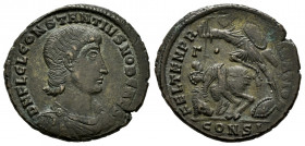 Constantius Gallus. Centenionalis. 351-355 AD. Constantinople. (Ric-VIII 107). Anv.: D N FL CL CONSTANTIVS NOB CAES, Bare-headed, draped and cuirassed...