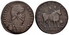 Julian II Apostata. Maiorina. 361-363 AD. Arelate. (Ric-319). Anv.: D N FL CL IVLIANVS P F AVG, pearl diademed, draped and cuirassed bust right. Rev.:...