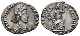 Honorius. Siliqua. 393-394 AD. Mediolanum. (Ric-X 1228). (Rsc-59b). Anv.: D N HONORIVS P F AVG, pearl-diademed, draped, and cuirassed bust to right. R...