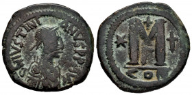 Justinian I. Follis. 527-538 AD. Constantinople. (Doc-28c). (Mib-84). (SB-158). Anv.: D N IVSTINIANVS P P AVG Diademed, draped and cuirassed bust to r...