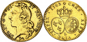 Francia. 1742. Luis XV. L (Bayona). 1/2 louis. (Fr. 465) (Kr. 517.3). Sirvió como joya. Escasa. AU. 4 g. (MBC).