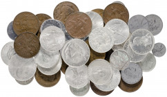 Lote de 49 monedas de diversos países, varias en plata. A examinar. BC/S/C.