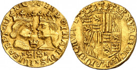 Ferran II (1479-1516). València. Ducat. (Cru.V.S. 1199 var) (Cru.C.G. 3115g var). Corona entre los bustos, S/S en exergo. Bella. No figuraba en la Col...