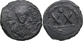 Byzantine Æ 20 nummi - Phocas (602-610 AD)
6.25g. 26mm. F/F