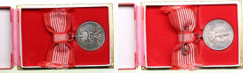 Denmark medal Fortjent
20.57g. 30mm. UNC. Box.