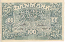 DANIMARCA. Biglietto da 100 Kroner 1959. Pick # 33. Carta di ottima consistenza, colori vivi, piega centrale, fori da spilla.
SPL+