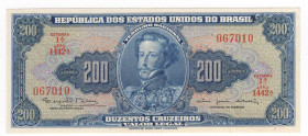 Repubblica degli Stati Uniti del Brasile (1889-1967) - 200 cruzeiros - N°serie: 067010 - 1961-1964 - American BankNote Company - P# 171

FDS

SPED...