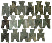 China
Chou-Dynastie 1122-255 v. Chr
17 Spatenmünzen. 350/250 v. Chr. Typ "square foot". Versch. Legenden. schön bis sehr schön, einmal Bruch am Fuß...