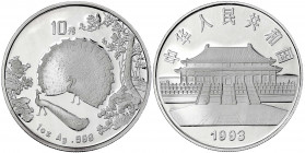 China
Volksrepublik, seit 1949
10 Yuan Silber 1993. Zwei Pfauhähne, in Kapsel. Polierte Platte. Krause/Mishler 595. Schön 454.1.