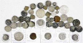 Indien
Lots
44 meist Silbermünzen der Moghuln und der Prinzenstaaten, 16.-20. Jh. U.a. Kutch, Mewar, Sikhs, etc. Besichtigen. Dazu das Buch von R.H....