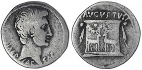 Kaiserzeit
Augustus 27 v. Chr. bis 14 n. Chr
Cistophor 25 v.Chr. Ephesus. IMP CAESAR. Kopf r./AVGVSTVS. Altar mit zwei Hirschen. 11,01 g. Stempelste...